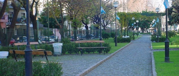 Plaza Rojas y Bacacay 2