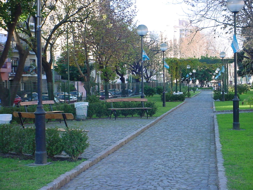 Plaza Rojas y Bacacay 2