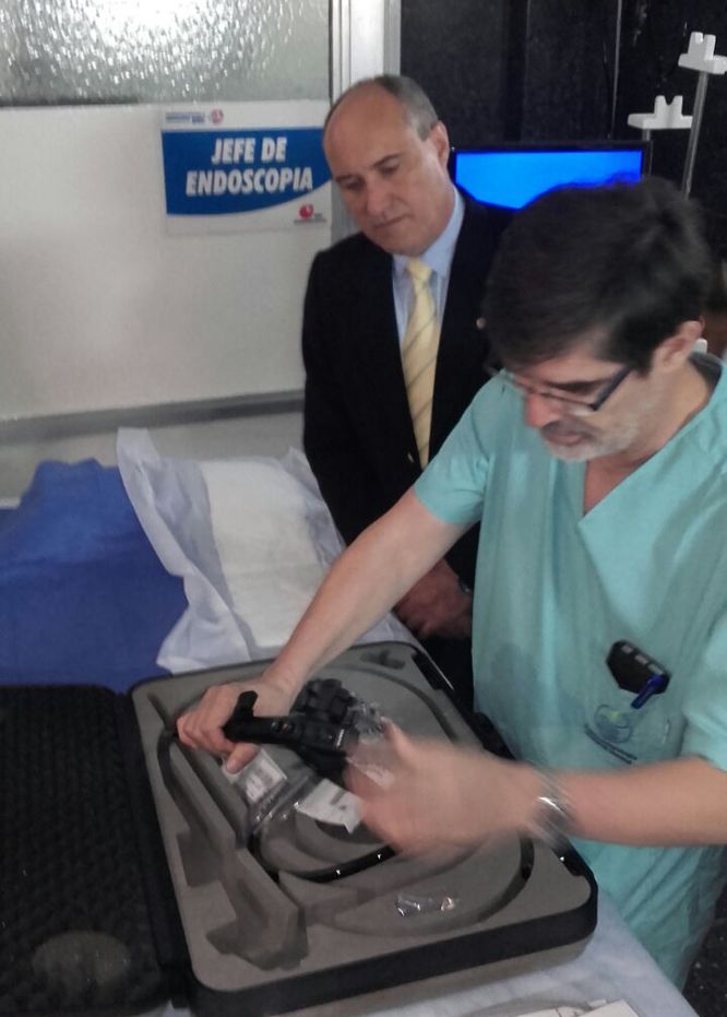 Rotary Club Caballito entregó al Hospital Durand un Videocolonoscopio.