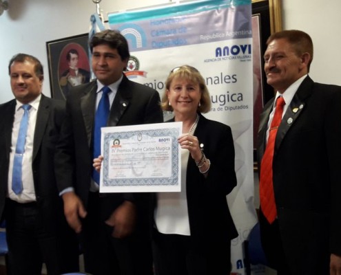 Susana Espósito recibe su reconocimiento