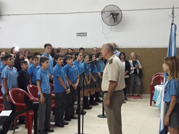 Palabras del director Collins a os alumnos