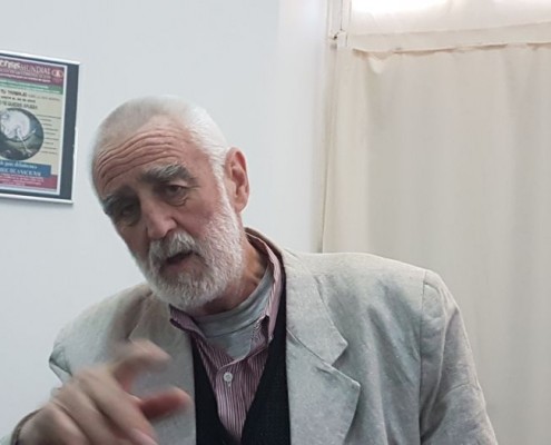 Andrew Graham-Yooll agradeció el reconocimiento y expresó su malestar por el momento que atravesando la profesión.