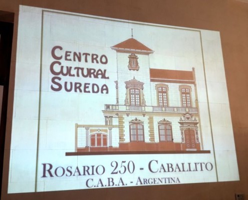 La visita comenzó con la proyección de imágenes antiguas y actuales de a casa.