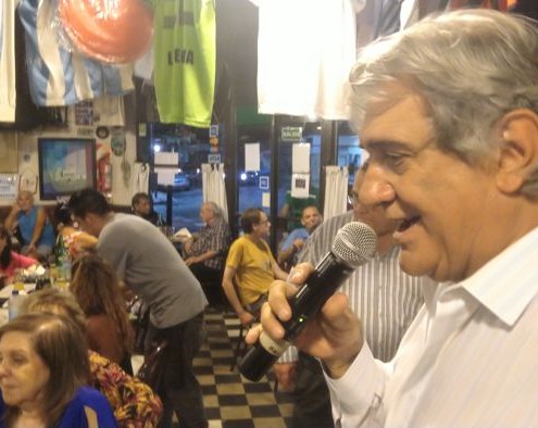 Felipe Toto Evangelista reconoció a vecinos destacados con La Orden de las Seis Esquinas.