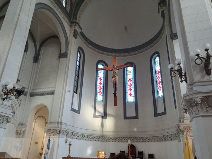 Interior de Nuestra Señora de Caacupé