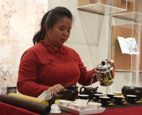 La tradicional Ceremonia del Té a cargo de Mónica Lin